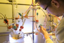 Polymer synthesis and purification figure