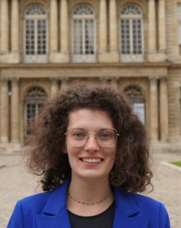 Caroline Loutrage picture
